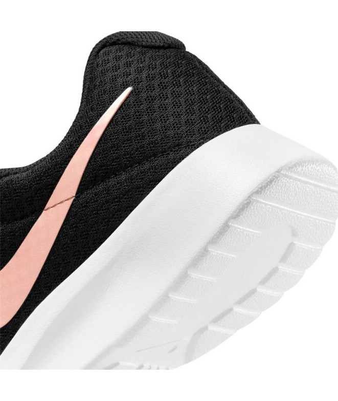 Chaussures Nike Tanjun noir Femme