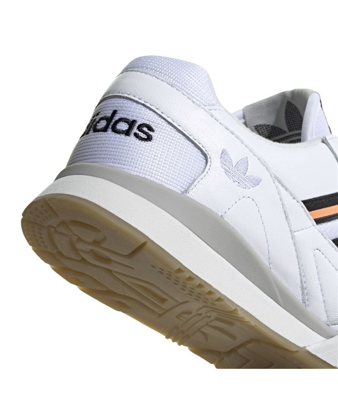 Chaussures adidas Originals A.R. Trainer Cloud...