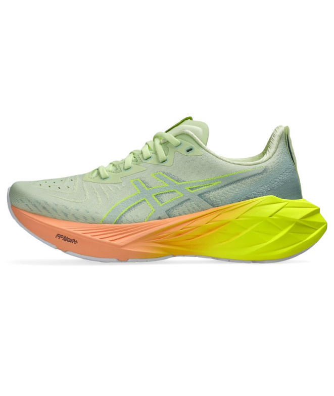 Chaussures Running Femme by ASICS Novablast 4...