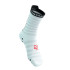 Meias Running de Compressport Pro Racing V4.0 Ultralight Run High Branco/Flu