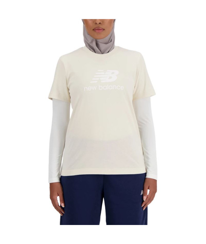 Camiseta New Balance Sport Essentials Logo Mujer Beige