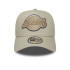 Gorra New Era LA Lakers Team Outline 9FORTY E-Frame Crema