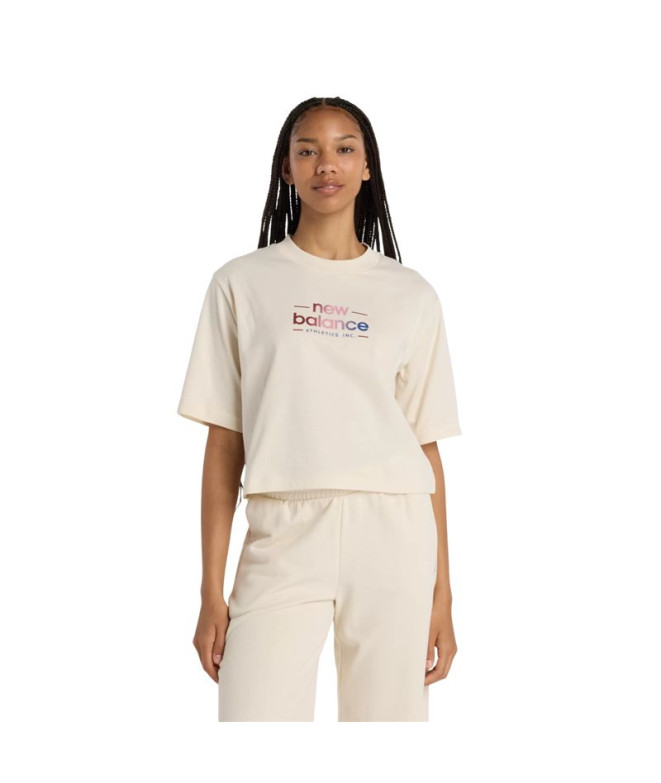 Camiseta New Balance Reimaginada Relaxada Mulher Bege