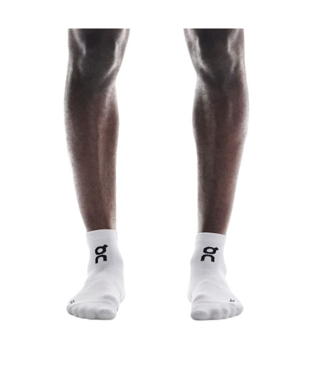 Chaussettes de Running On Core Run Sock Mid 2P Blanc
