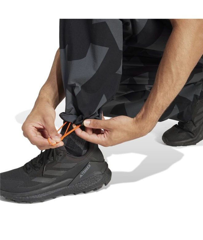 Calça de Montanha adidas Cargo Aop Homem Preto