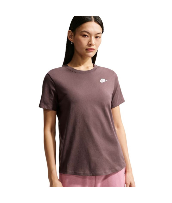Camiseta Nike Sportswear Club Essentials Mulher...