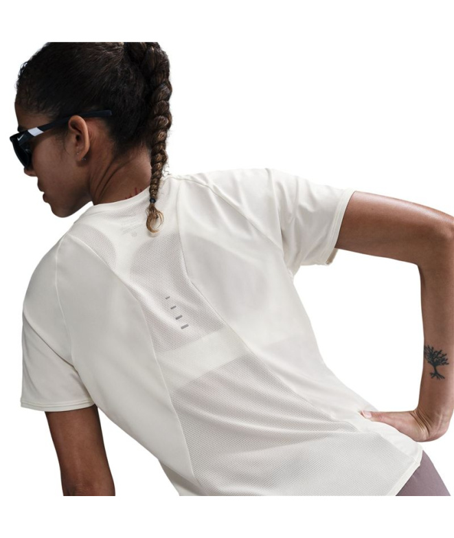 Camiseta de Running Nike Swift Dri-Fit de Manga...