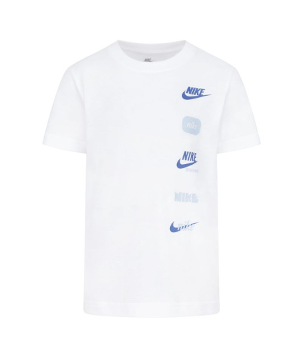 Camiseta Nike Club+ Badge Menino Branco