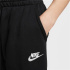 Calça de moletom Nike Club French Terry Infantil preta.