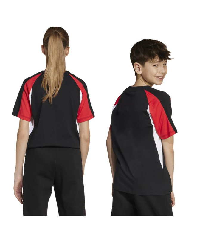 Camiseta adidas Cb Infantil Negro / Rojo / Blanco