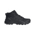 Sapatilhas Montanha Homem adidas Terrex Skychaser AX5 Mid GTX, cor preta e fibra de carbono.