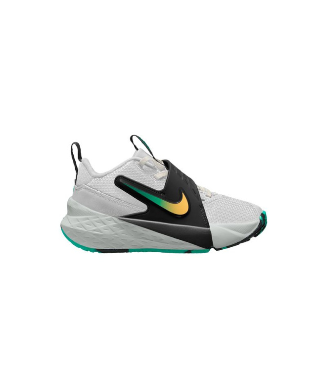 Chaussures blanches Nike Team Hustle D 12 Enfant