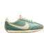 Chaussures grises Nike Pacific Femme