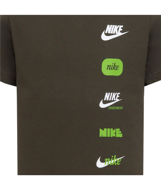 Camiseta Menino cáqui com o emblema Nike Club+