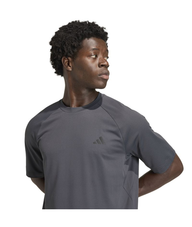 T-shirt Fitness adidas Techess Homme en carbone.