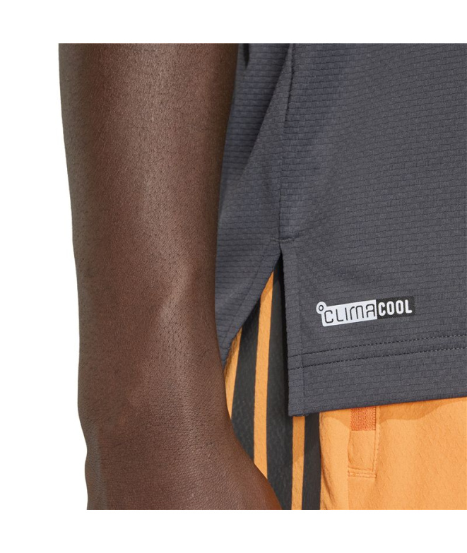 T-shirt Fitness adidas Techess Homme en carbone.