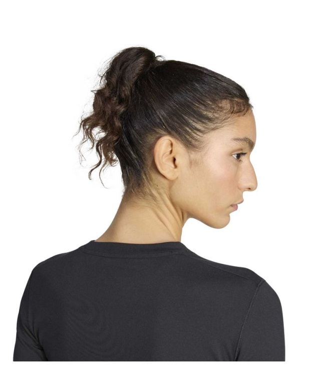 Camiseta Mulher adidas Q1 Hyg Ls Fitness preta.