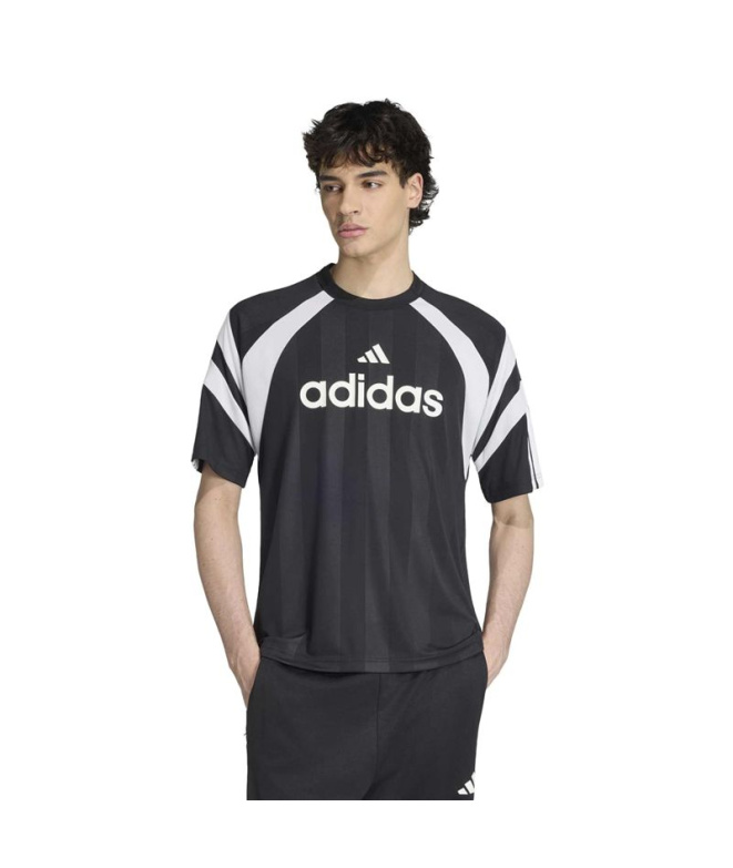 Camiseta masculina adidas Tiro, preta e branca.