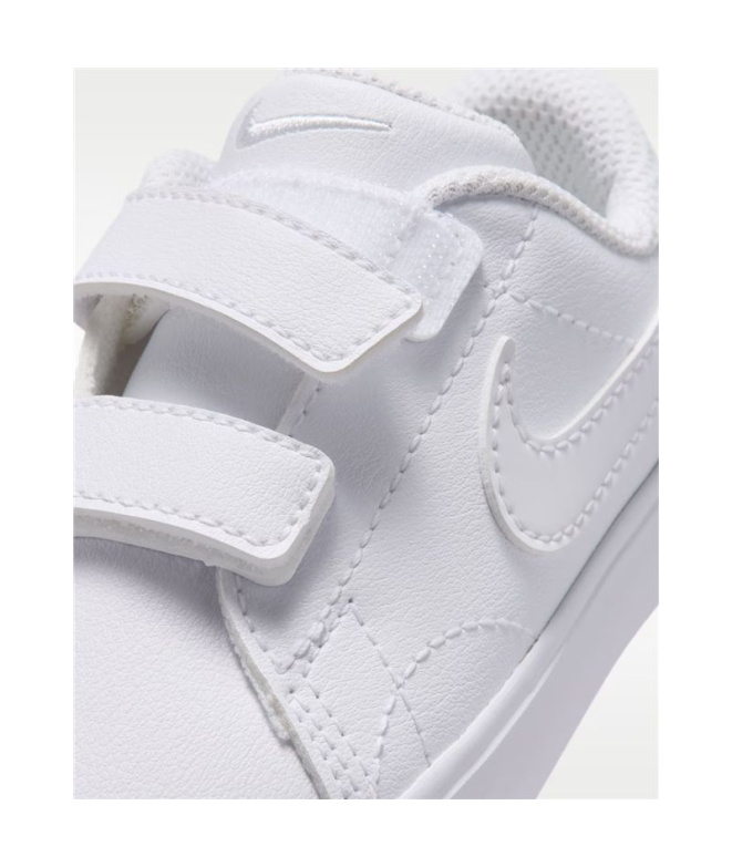 Chaussures de tennis Nike Essential Enfant...
