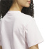 Camiseta Mulher Adidas rosa com estampa do logo e detalhes em cetim.