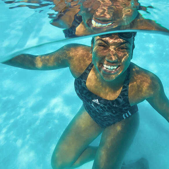Mujer natación