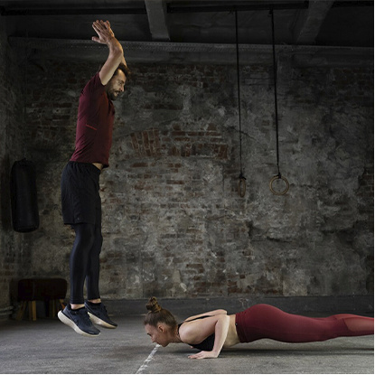 Cómo hacer Burpees bien: Técnica Correcta y 10 Rutinas HIIT